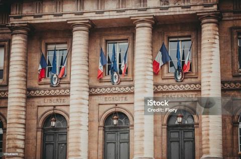 FOCUS SUR: La Cour de Justice de la République ou CJR. Une institution singulière